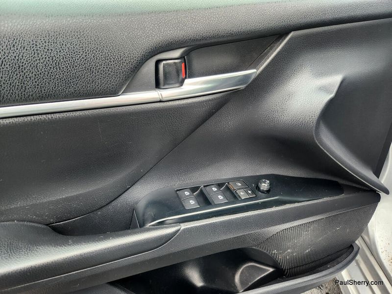 Used 2020 Toyota Camry SE