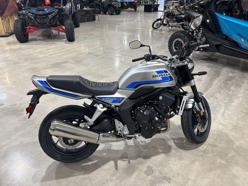 New 2026 Honda CB1000F Image 15