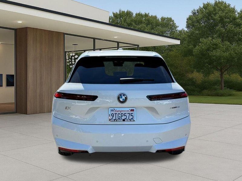 Used 2026 BMW iX xDrive45Image 10