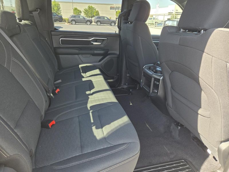New 2026 RAM 1500 Big Horn Crew Cab 4x2 5'7' Box