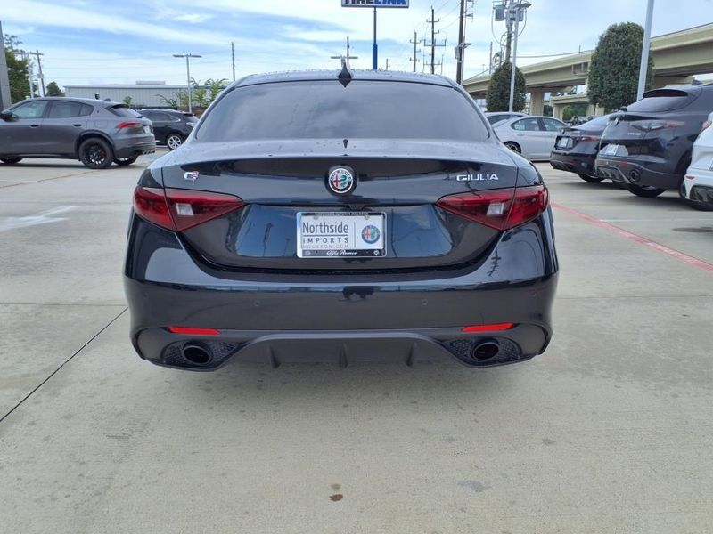 Used 2022 Alfa Romeo Giulia VeloceImage 13