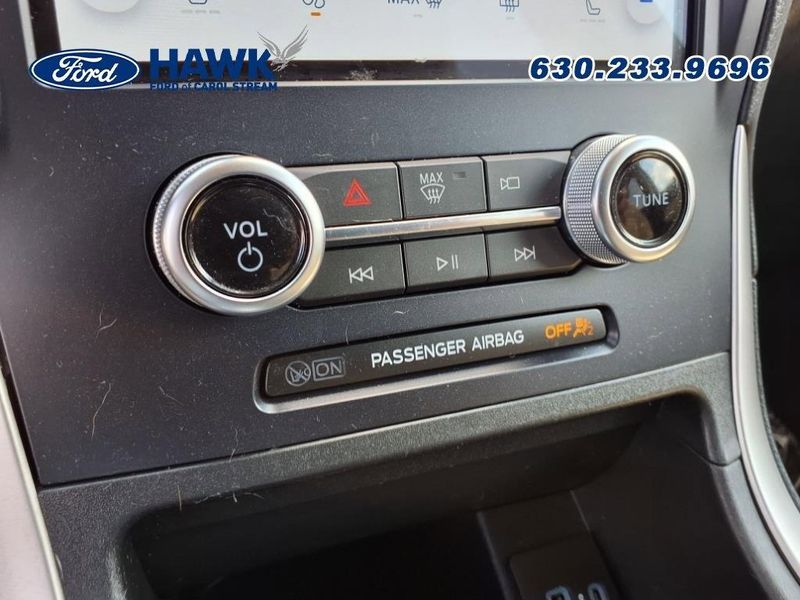 2024 Ford Edge SEL photo 9