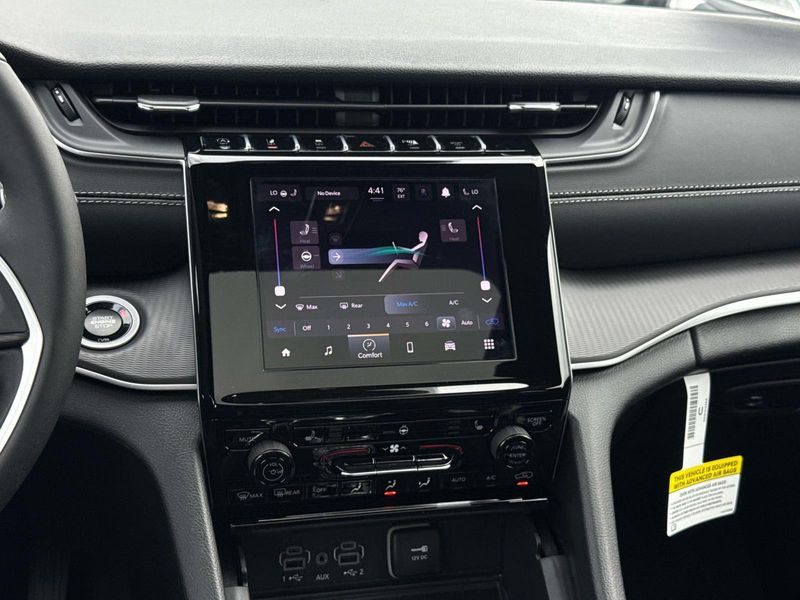 New 2026 Jeep Grand Cherokee Laredo X 4x2