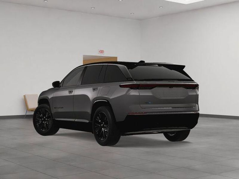 2024 Jeep Wagoneer S Launch EditionImage 4