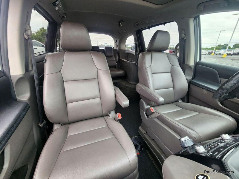 2013 Honda Odyssey EX-L photo 2