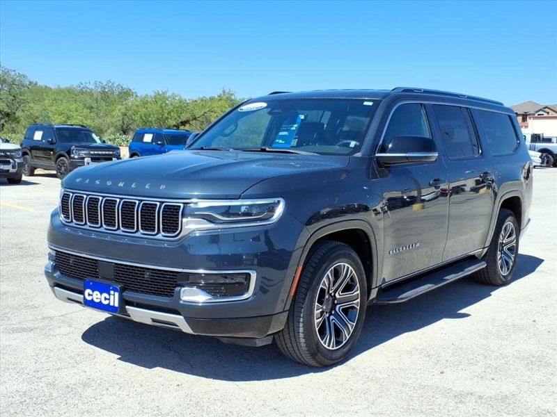 2024 Jeep Wagoneer L Series II photo 17