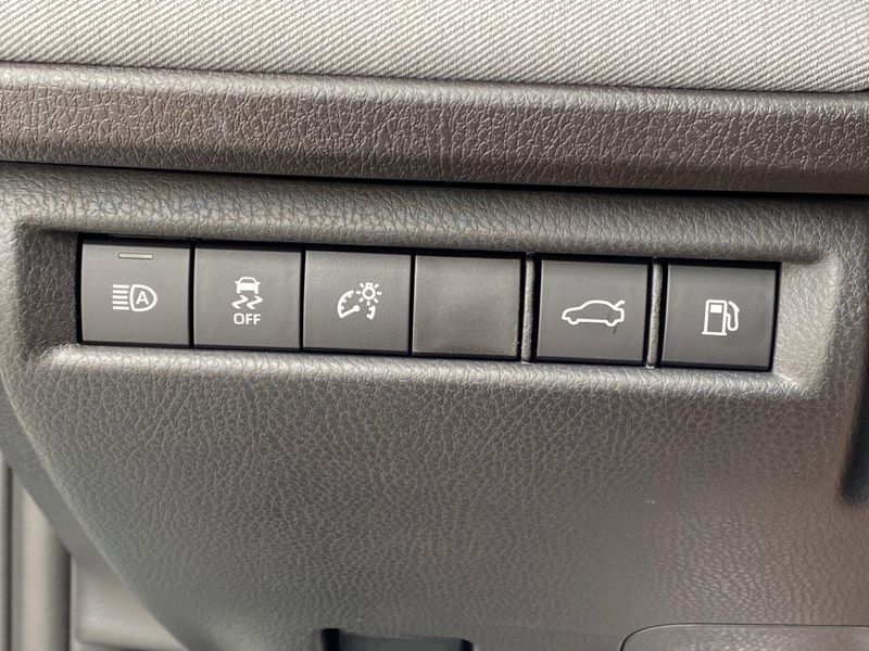 Used 2025 Toyota Camry LEImage 23