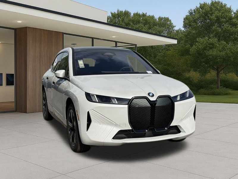 New 2026 BMW iX xDrive60Image 5