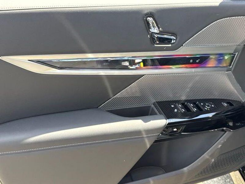 New 2026 BMW 7 Series 750e xDriveImage 15