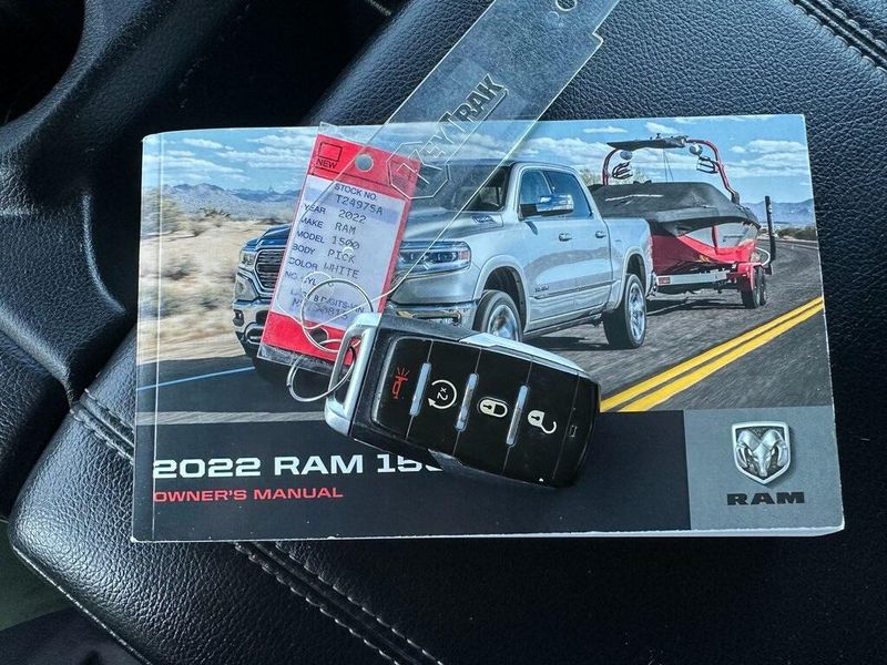 2022 Ram 1500 Laramie photo 2