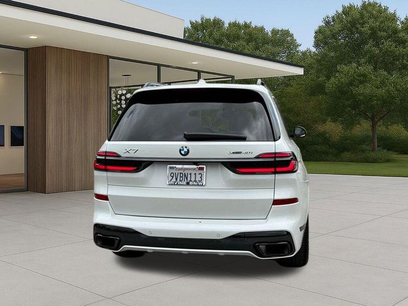 Used 2026 BMW X7 xDrive40iImage 9