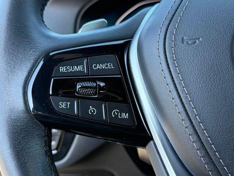 Used 2023 BMW 5 Series 530e iPerformanceImage 24