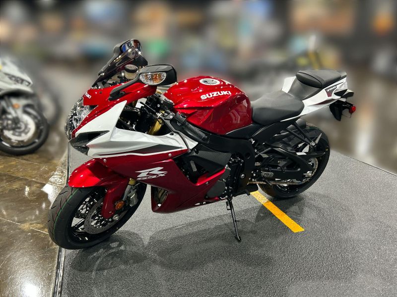 New 2027 Suzuki GSX-R750 Image 18