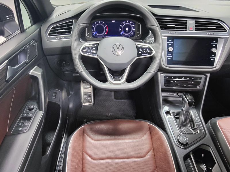 Used 2024 Volkswagen Tiguan AWD SEL R-Line w/Sunroof/navImage 24