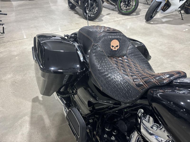 Used 2021 Harley-Davidson ROAD GLIDE Image 18