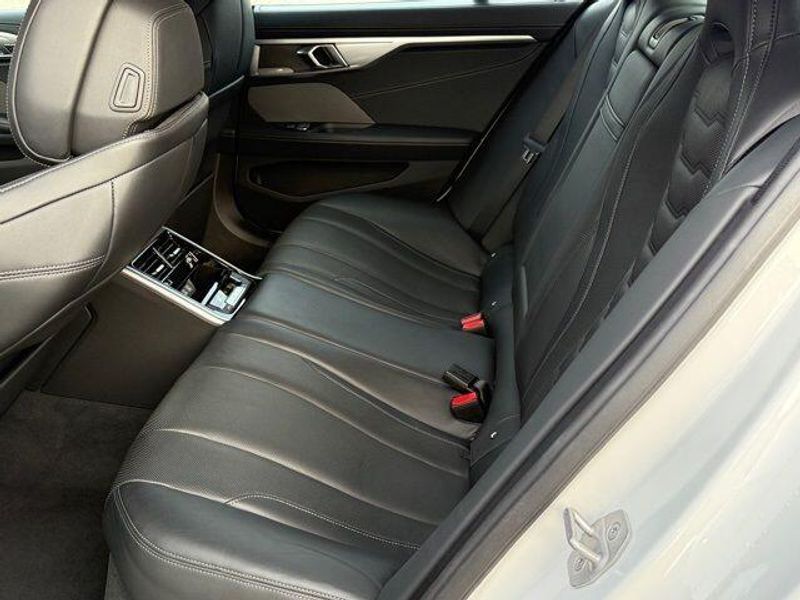 Used 2024 BMW 8 Series 840Image 31
