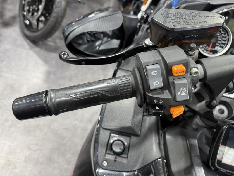Used 2022 Kawasaki CONCOURS 14 ABS Image 9