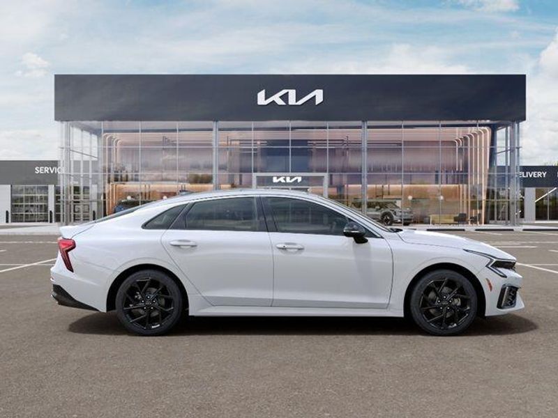 New 2026 Kia K5 GT-LineImage 8