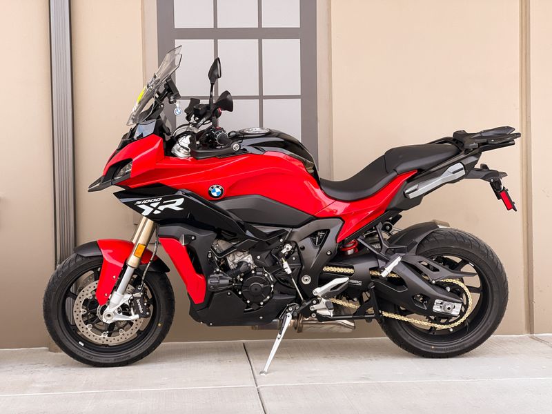 2023 BMW S 1000 XR in a Racing Red 2 exterior color. Gateway BMW Ducati Motorcycles 314-427-9090 gatewaybmw.com 