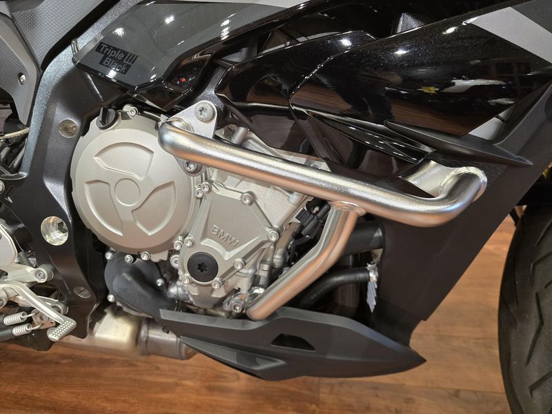 New 2019 BMW S 1000 XR Image 12