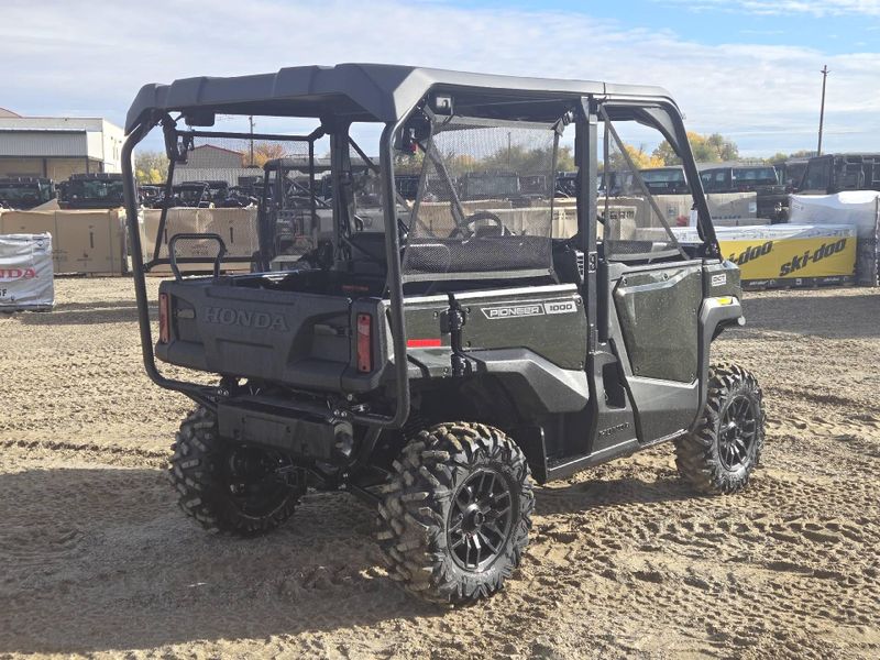 New 2026 Honda PIONEER 10005 DELUXE Image 6