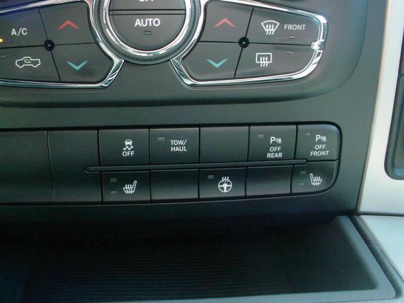 Used 2015 RAM 1500 Big Horn 4x4 4dr Crew Cab 5.5 ft. SB PickupImage 20