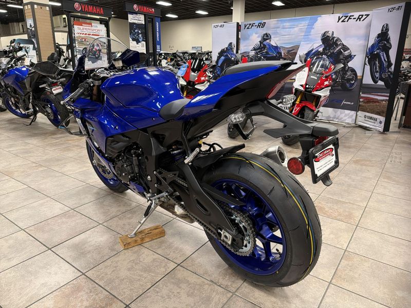 New 2026 Yamaha YZF-R1 Image 15