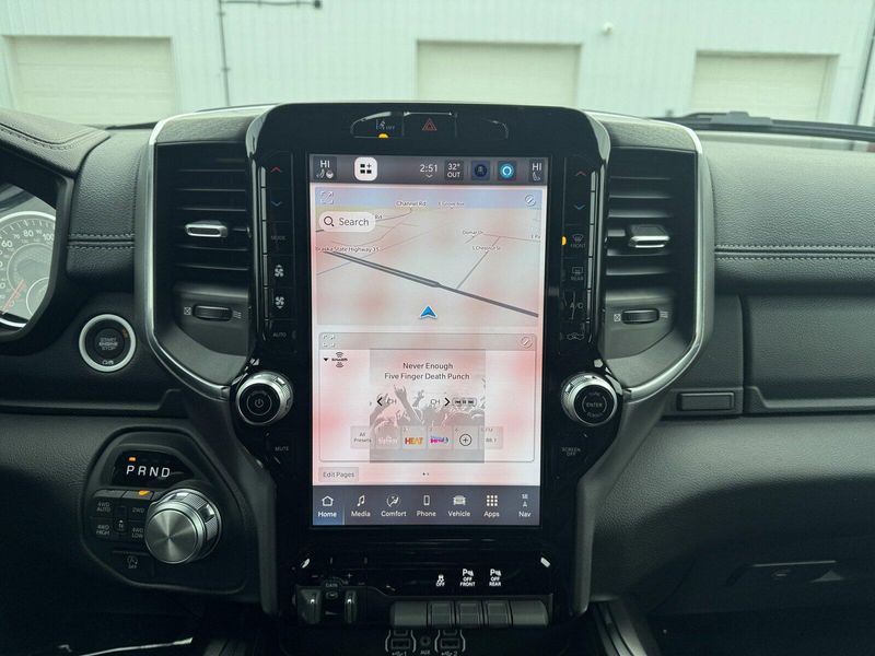 2025 RAM 1500 LaramieImage 21