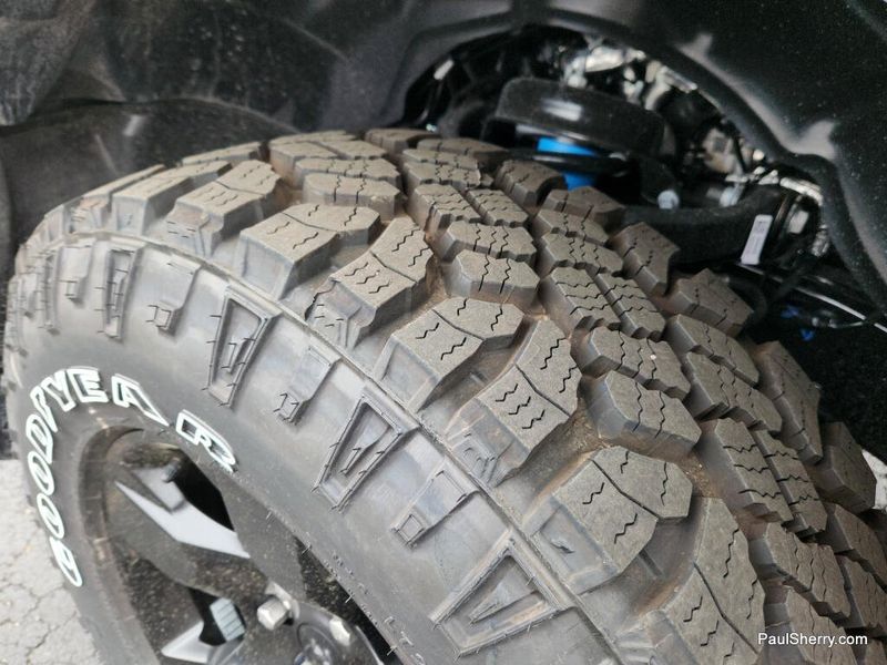 New 2026 RAM 1500 Warlock Crew Cab 4x4 5'7' Box