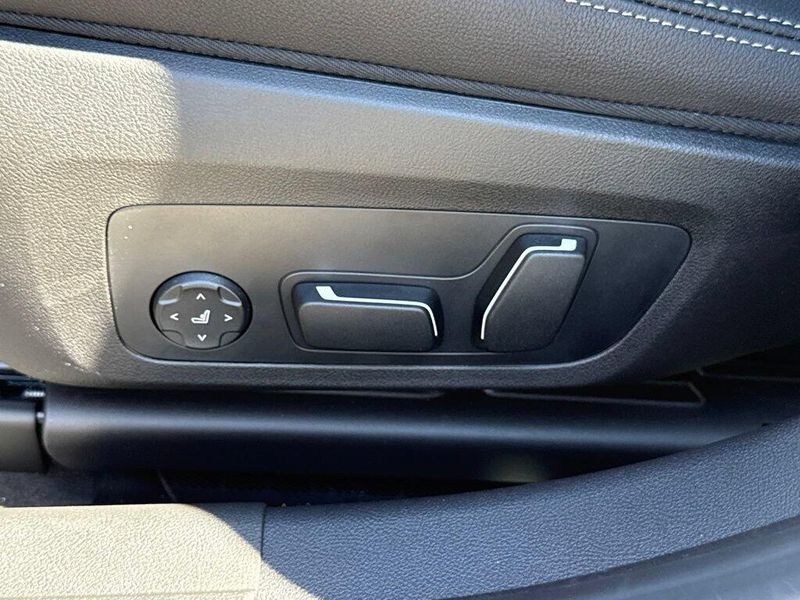 New 2026 BMW 3 Series 330iImage 18