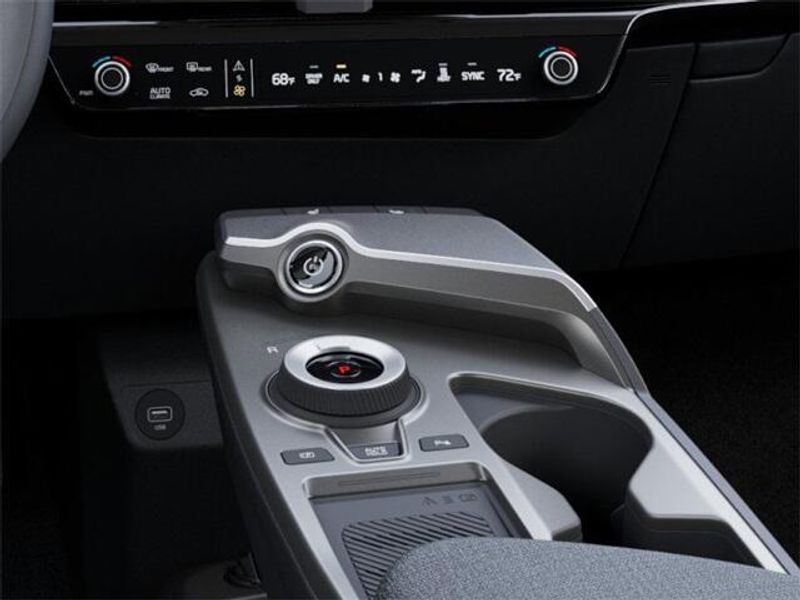2025 Kia EV6 LightImage 23