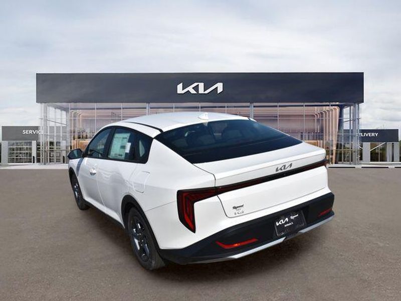 New 2026 Kia K4 LXSImage 6