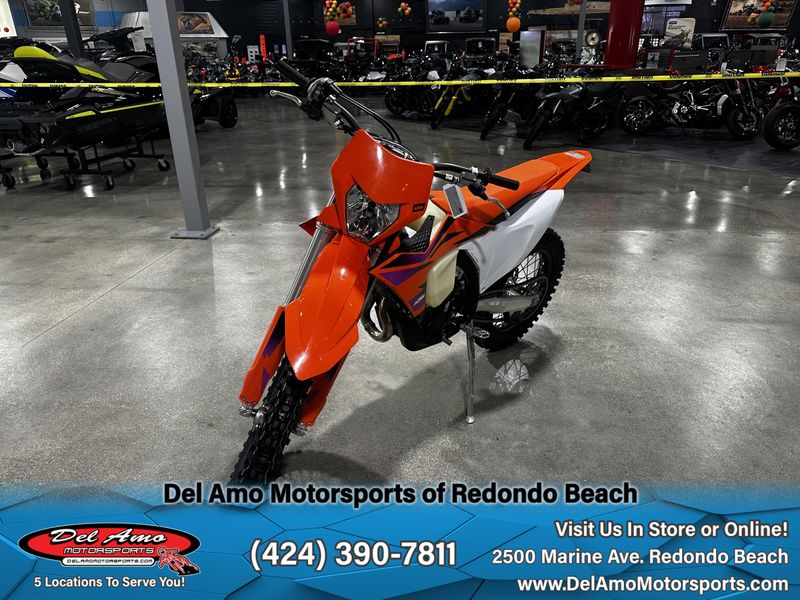 2024 KTM 500 XW-F  in a ORANGE exterior color. Del Amo Motorsports of Redondo Beach (424) 304-1660 delamomotorsports.com 