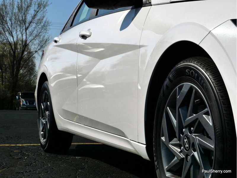2024 Hyundai Elantra SELImage 46