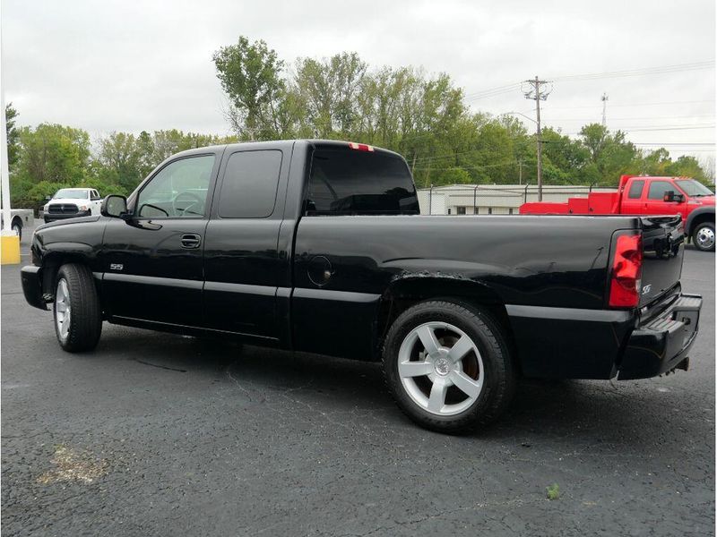 2004 Chevrolet Silverado 1500 SSImage 13