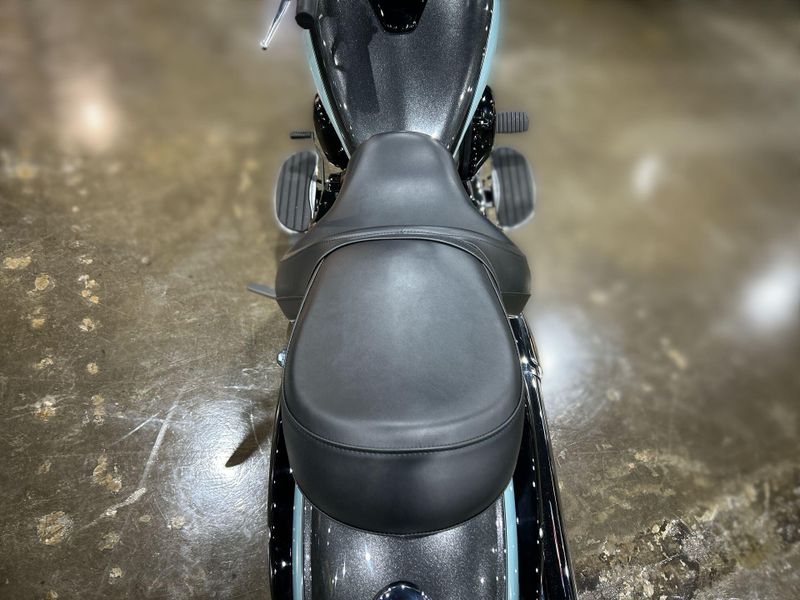 New 2025 Kawasaki VULCAN 900 CLASSIC Image 18