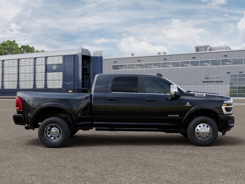 New 2026 RAM 3500 LimitedImage 27