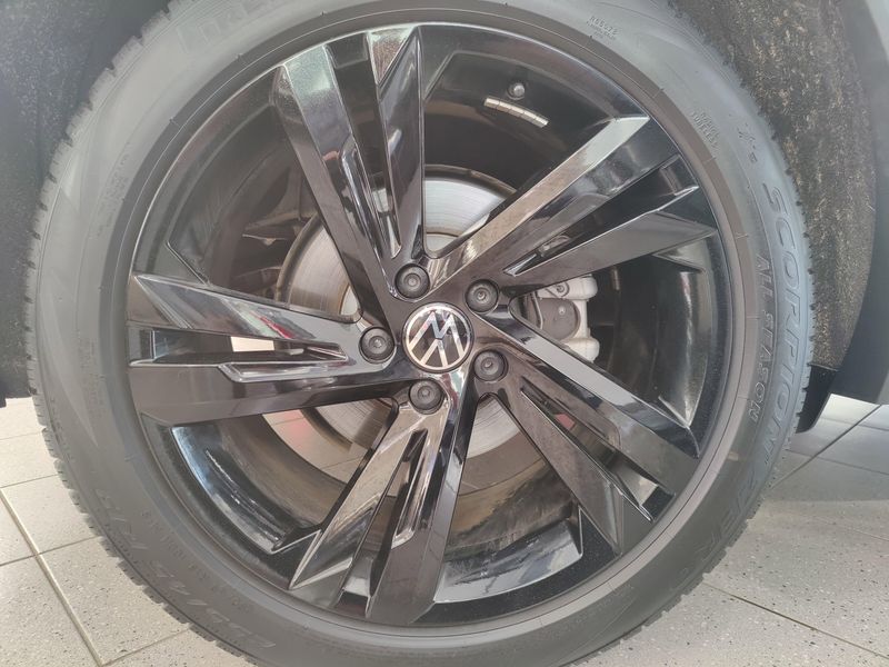 2024 Volkswagen Tiguan SE R-Line Black AWD w/SunroofImage 9