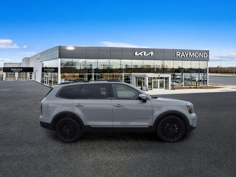 Used 2023 Kia Telluride SX-Prestige X-LineImage 2