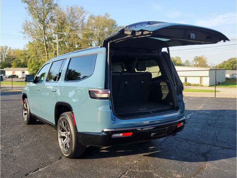2027 Jeep Grand Wagoneer Limited Altitude 4x4