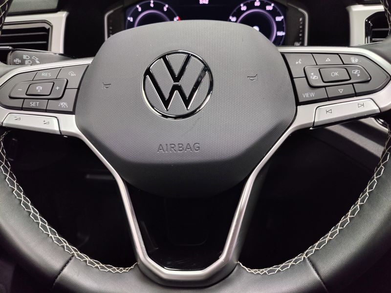 Used 2023 Volkswagen Atlas Cross Sport V6 SEL AWD w/Sunroof/NavImage 32