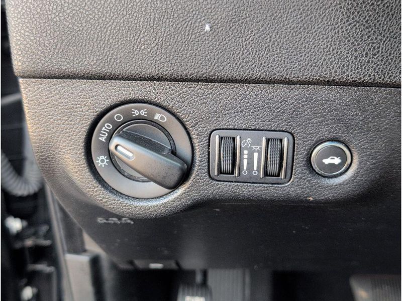 Used 2023 Dodge Charger GTImage 25