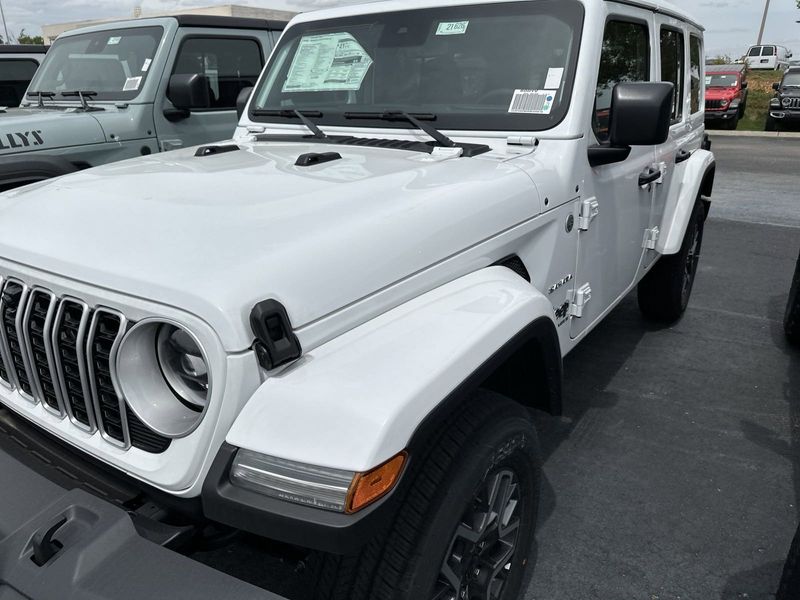 2024 Jeep Wrangler 4-door SaharaImage 23