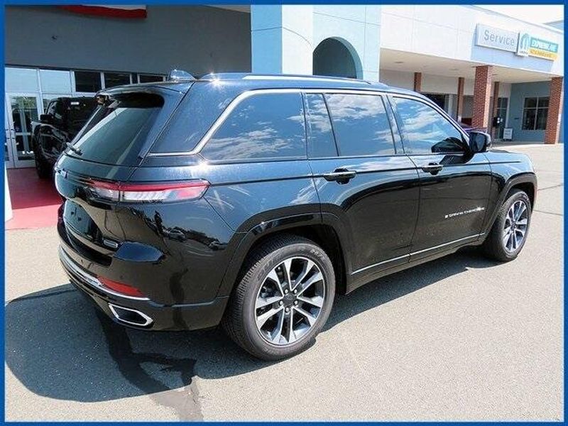 Used 2022 Jeep Grand Cherokee OverlandImage 7