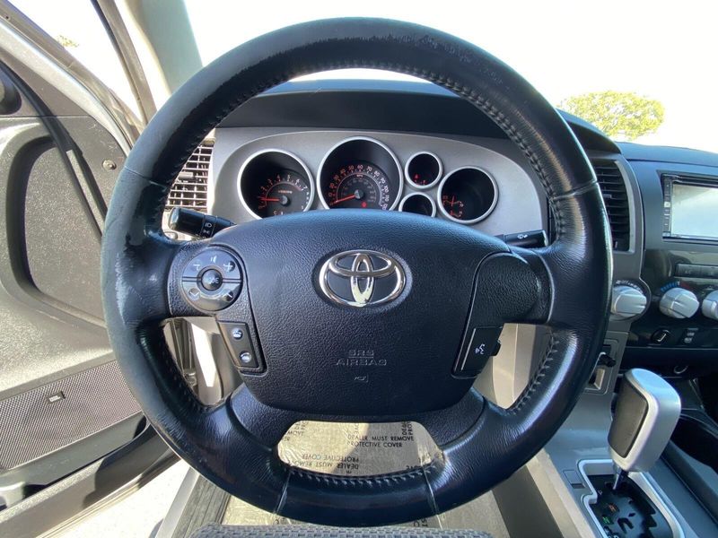 2010 Toyota Tundra GradeImage 28