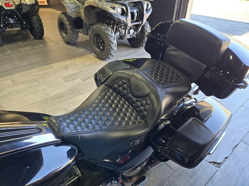 USED 2015 HARLEY ROAD GLIDE SPECIAL Image 12