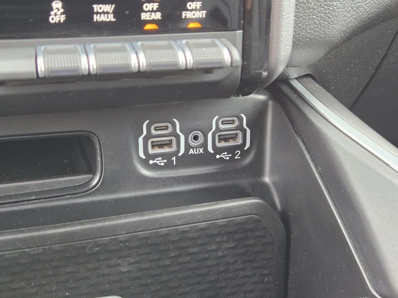 Used 2023 RAM 1500 Big Horn 4x4 Crew Cab 5'7 Box