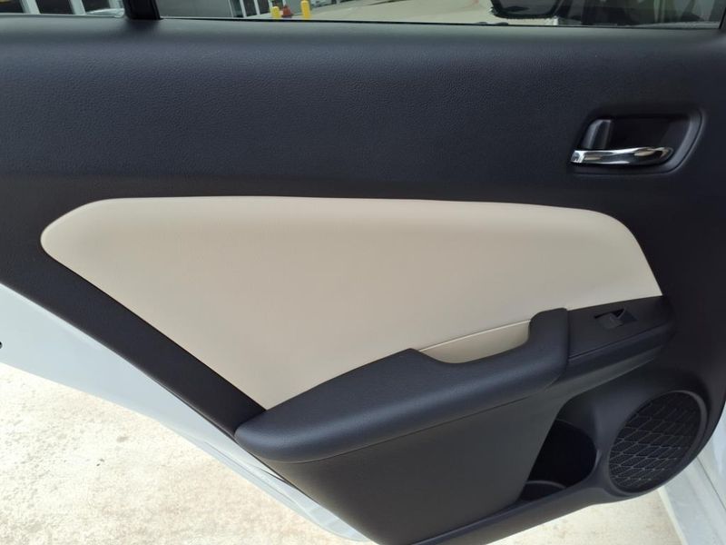 Used 2020 Toyota Prius LEImage 19