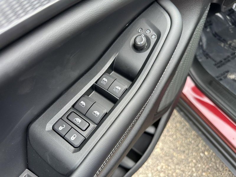 2024 Jeep Grand Cherokee Altitude XImage 16