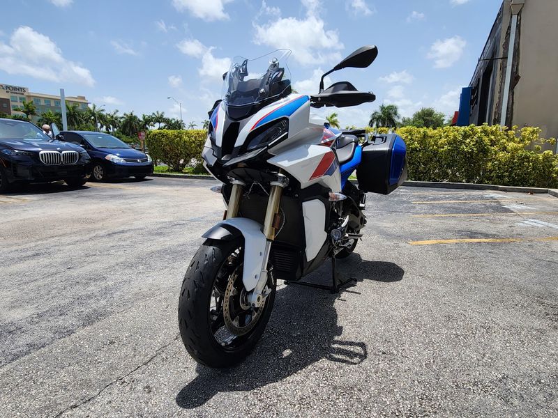 2021 BMW S 1000 XR Image 3